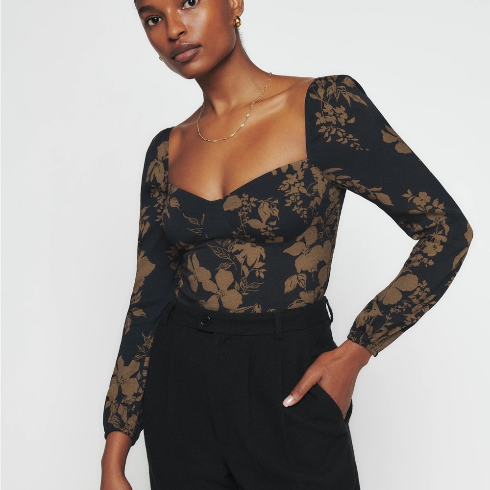 Reformation Reign Top